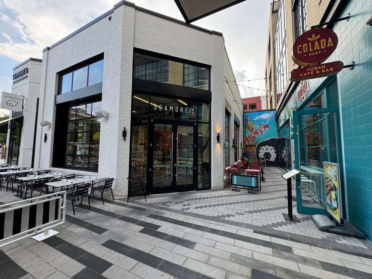 Clarendon-FreshLook-Mural