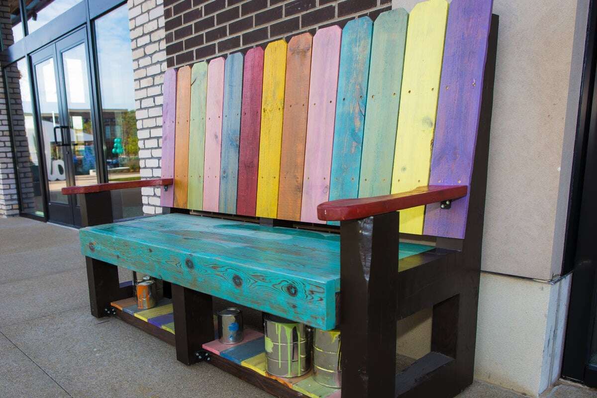 MellodyFarm-FreshLook-Placemaking-PicketBench